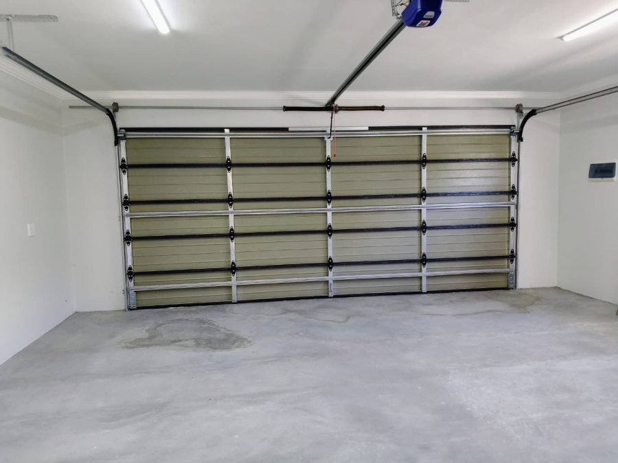 3 Bedroom Property for Sale in Paradise Beach Eastern Cape